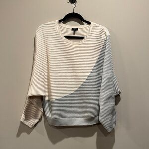 Express Women's Cream and Gray Sweater